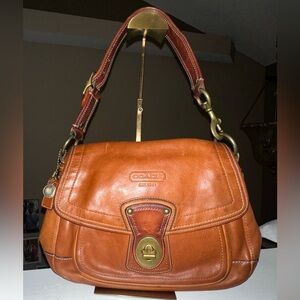 Coach Ali Legacy Turn lock in Whisky style #10329